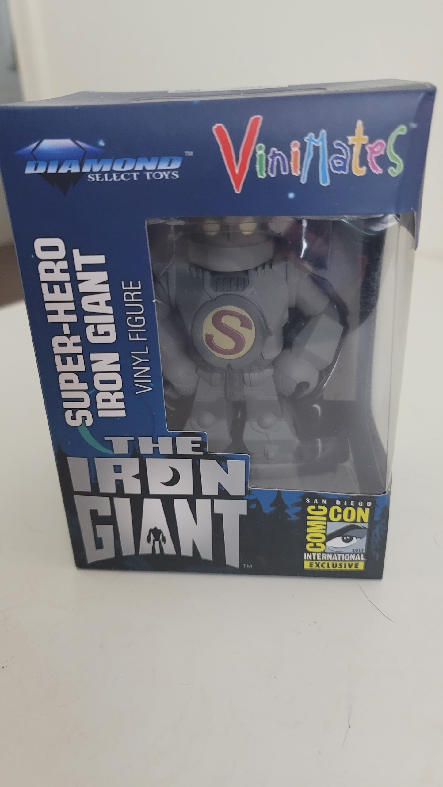 ViniMates Super Hero Iron Giant